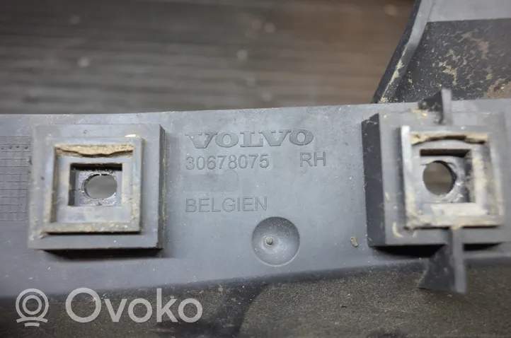 Volvo V50 Support de pare-chocs arrière 30678075