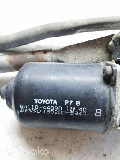 Toyota Avensis Verso Etupyyhkimen vivusto ja moottori 8511044090