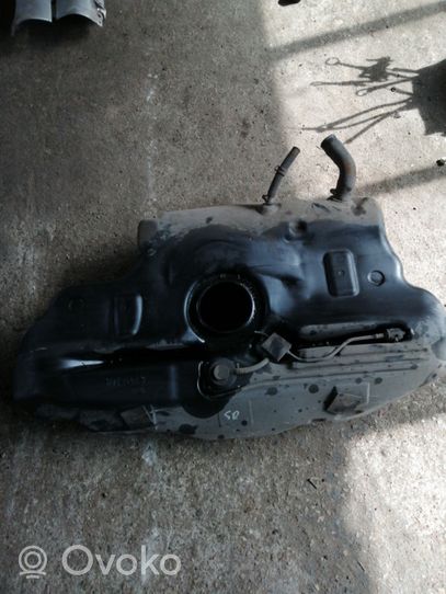 Toyota Avensis T250 Serbatoio del carburante 7710005151