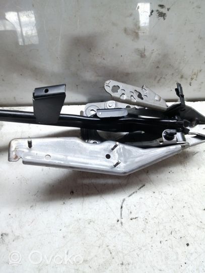 Ford C-MAX I Brake pedal 3M512467CP