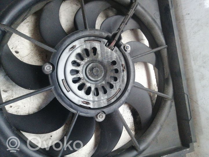 Volkswagen Golf VI Convogliatore ventilatore raffreddamento del radiatore 1K0121223