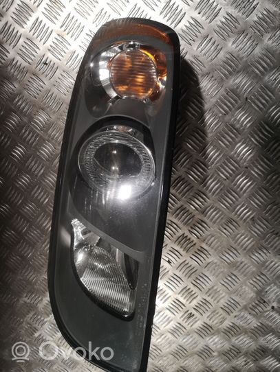 Volvo S40 Lampa przednia 30678912