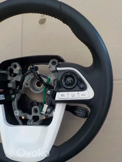 Toyota Prius (XW50) Steering wheel 