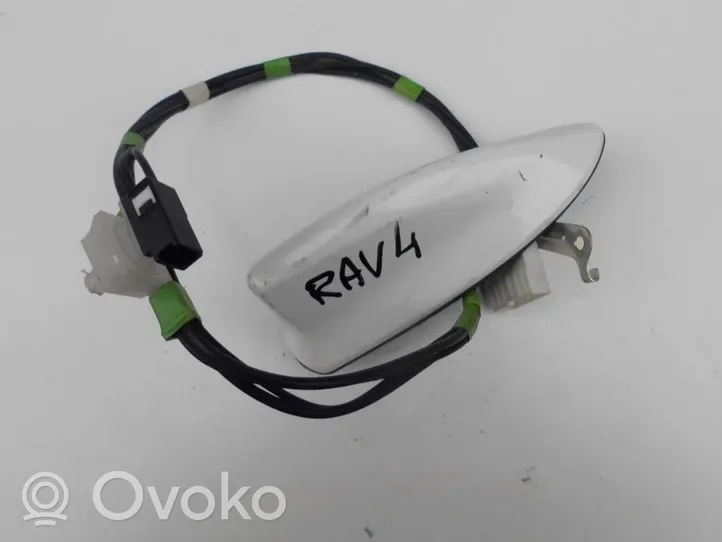 Toyota RAV 4 (XA50) Antenna autoradio 