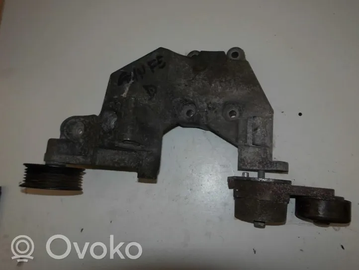 Hyundai Santa Fe Generator/alternator bracket 