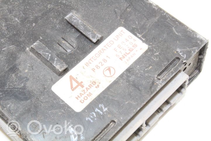 Subaru Impreza II Inne wyposażenie elektryczne 88281FE040