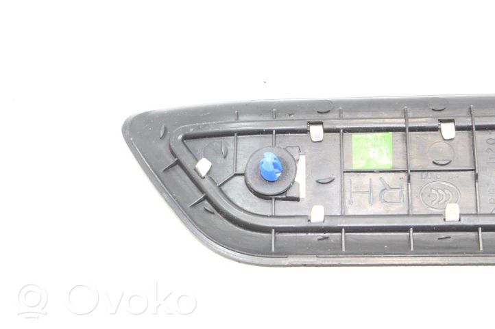 Hyundai i40 Takaoven kynnyksen suojalista 858883Z100