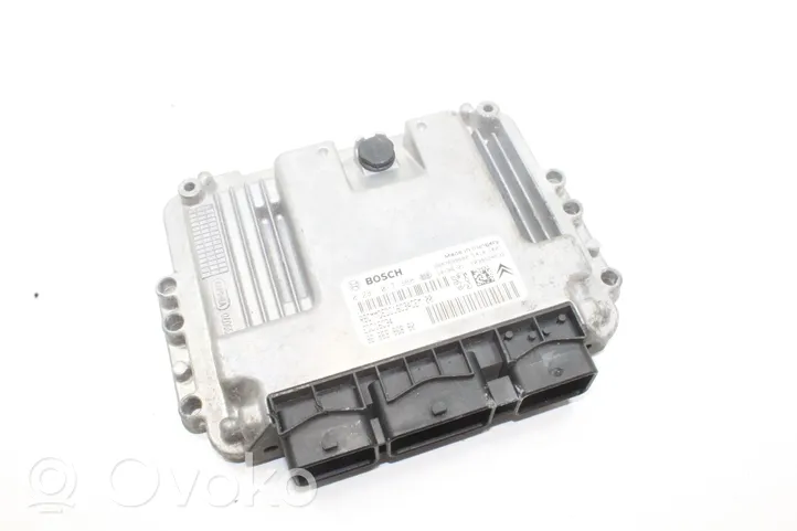 Peugeot 207 CC Calculateur moteur ECU 0281017388