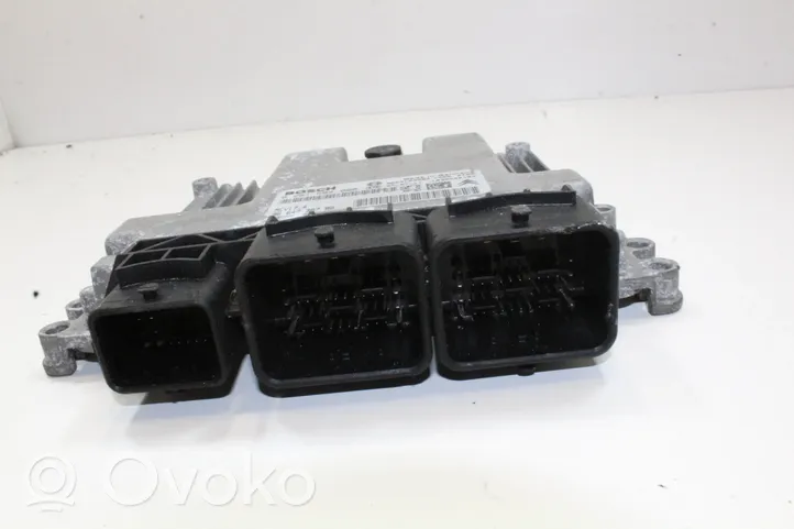 Peugeot 207 CC Sterownik / Moduł ECU 0261S04008