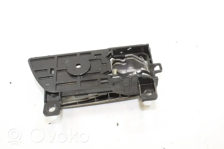 KIA Sorento Maniglia interna per portiera anteriore 826132P000