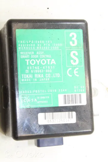 Toyota Prius (XW30) Oven keskuslukituksen ohjausyksikön moduuli 8974047031