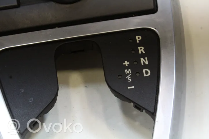 Land Rover Freelander 2 - LR2 Ramka drążka zmiany biegów 6H5214B596DD