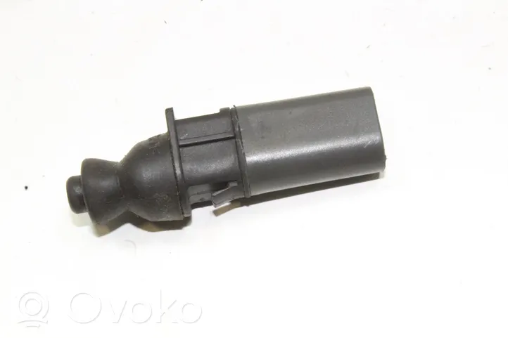 Peugeot RCZ Verrouillage du bouchon du réservoir de carburant 520449