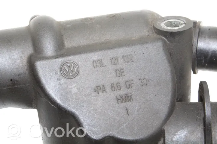 Volkswagen Tiguan Obudowa termostatu 03L121132