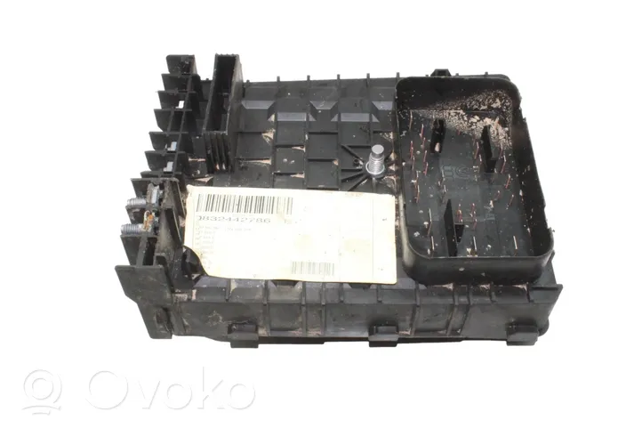 Volkswagen Tiguan Releju montāžas bloks 1K0937800BF