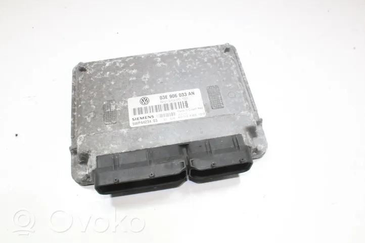 Skoda Fabia Mk1 (6Y) Calculateur moteur ECU 03E906033AN