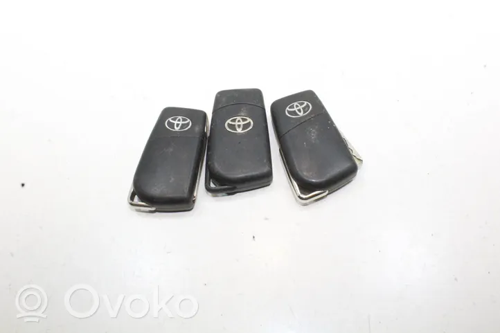 Toyota Verso-S Chiave/comando di accensione S000048016