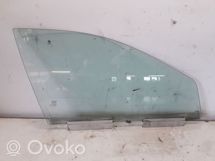 Volvo S60 Priekinis stiklas 