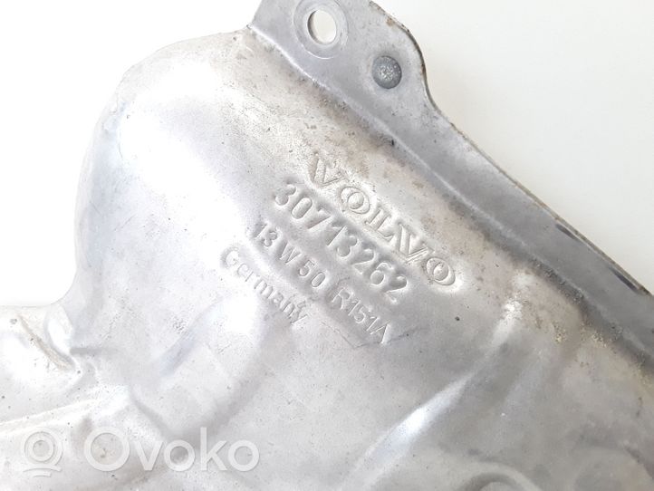 Volvo V70 Hitzeschutz Abschirmblech Motorraum 30713262