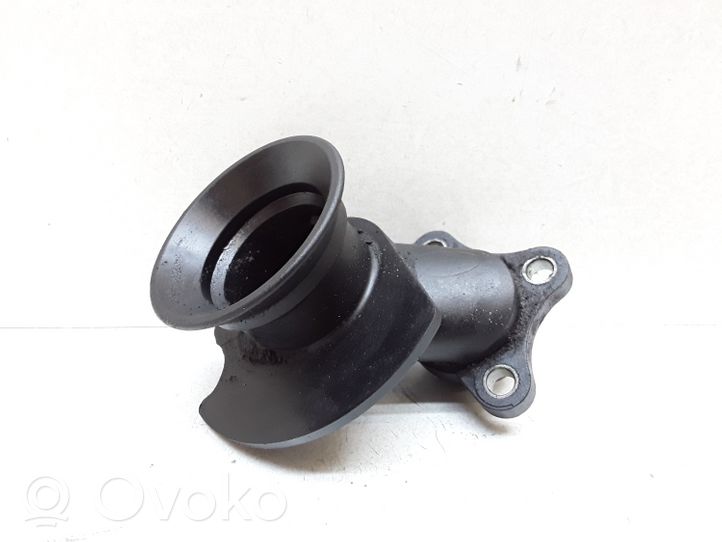 Volvo V70 Oil fill pipe 31330189