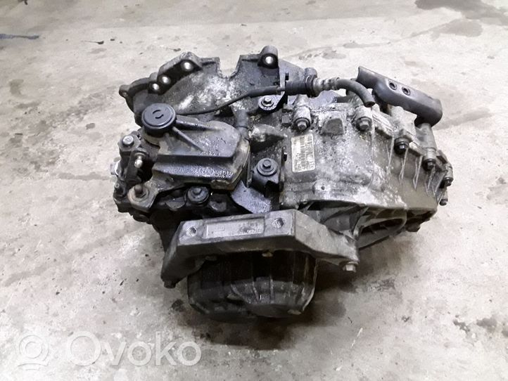 Volvo V70 Механическая коробка передач, 6 передач 30783235