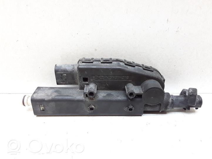 Volvo XC70 Headlight washer spray nozzle 30663580