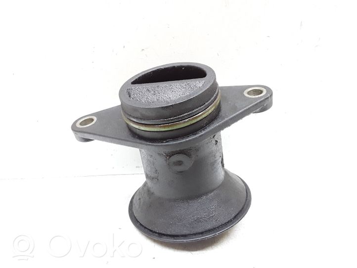 Volvo V70 Oil filler cap 8692796