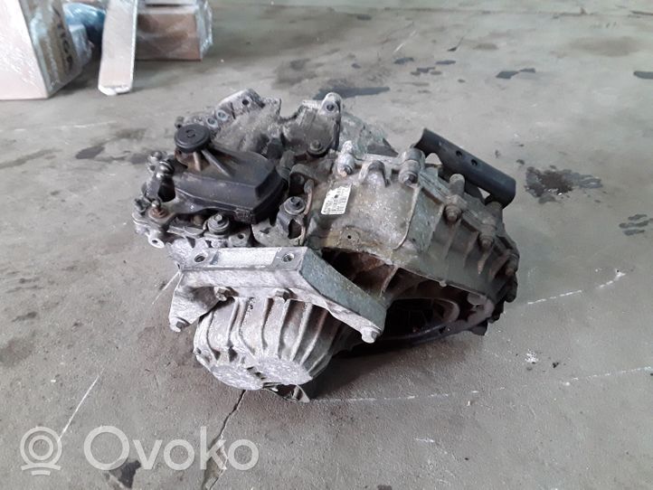 Volvo V70 Manual 6 speed gearbox 30783235