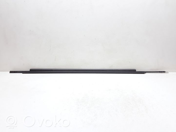 Volvo XC90 Moulures des vitres de la porte avant 30661284