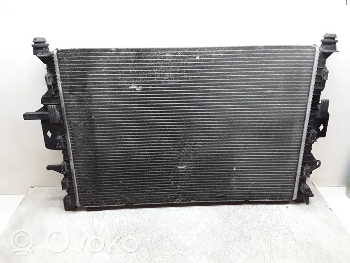 Volvo V40 Radiateur de refroidissement 31319065