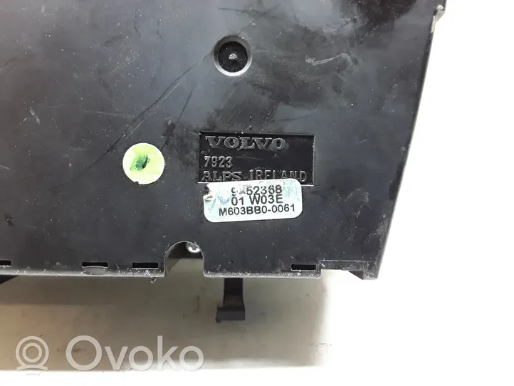 Volvo V70 Panel klimatyzacji 9452368