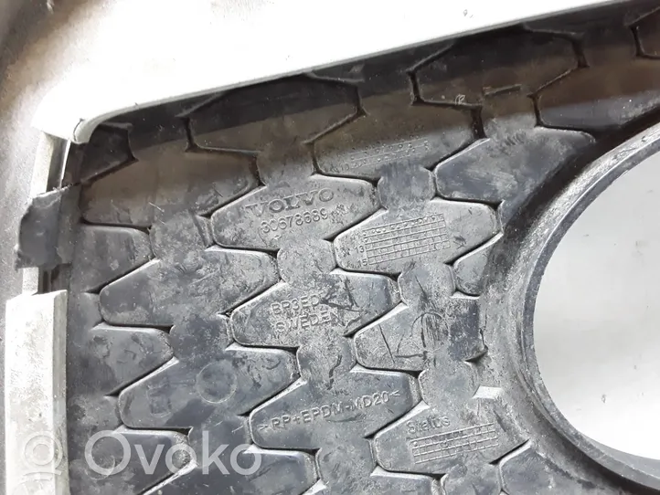 Volvo XC70 Priešrūkinio žibinto apdaila/ grotelės 30678689