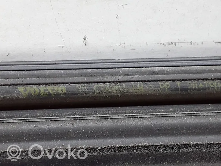 Volvo XC90 Etuoven lasin muotolista 30634901