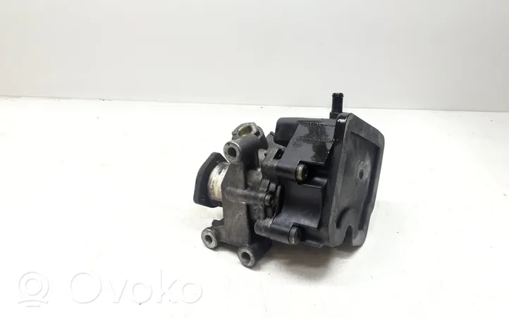 Mercedes-Benz S W220 Ohjaustehostimen pumppu 0024667301