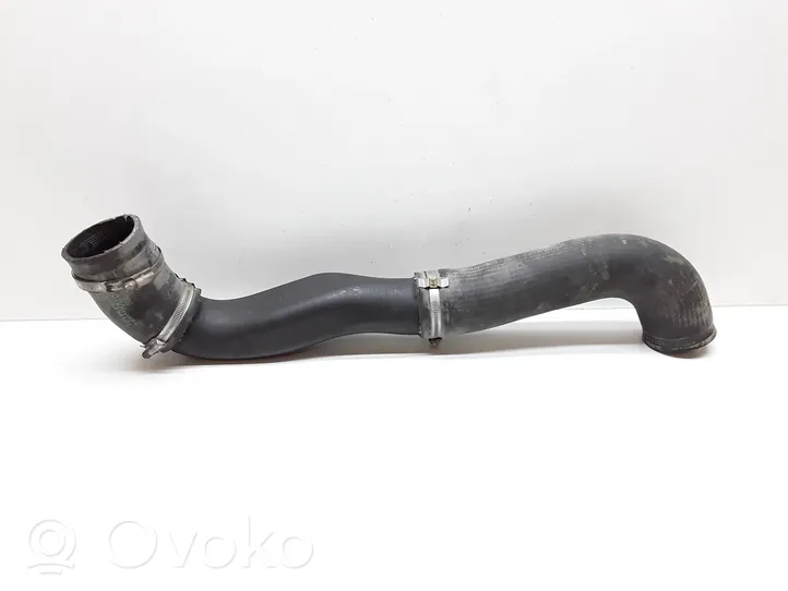 Volvo V50 Tube d'admission de tuyau de refroidisseur intermédiaire 30741212