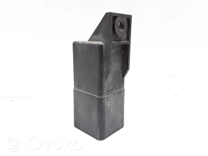 Volvo XC90 Glow plug pre-heat relay 30751798