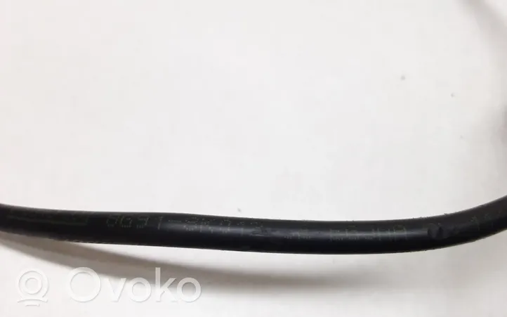 Volvo S60 Tubo flessibile del liquido di raffreddamento del motore 8G918K012CE