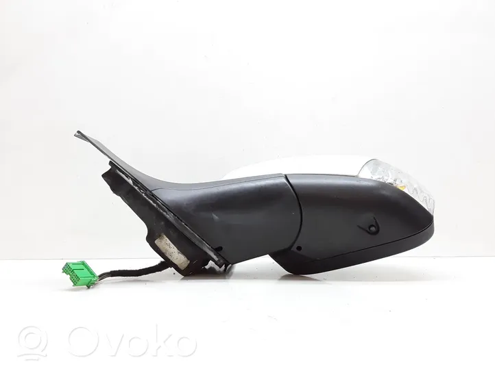 Volvo XC70 Front door electric wing mirror 