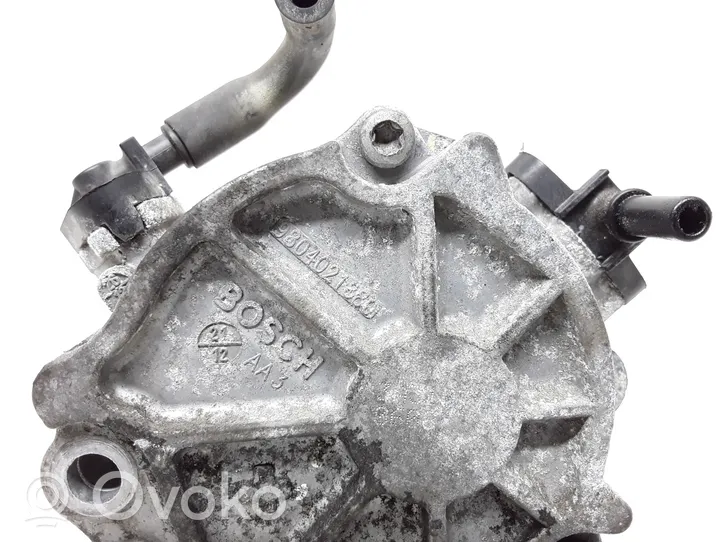 Volvo C30 Pompe à vide 9804021880