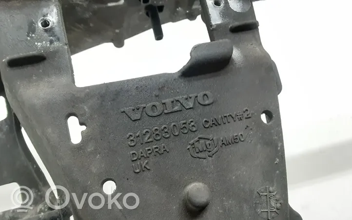 Volvo V60 Jäähdyttimen kehyksen suojapaneeli 31283053