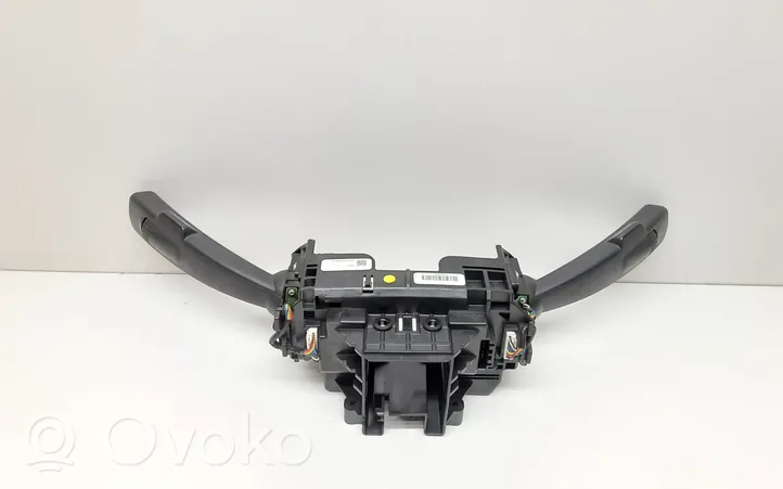 Volvo V60 Leva/interruttore dell’indicatore di direzione e tergicristallo 31313846