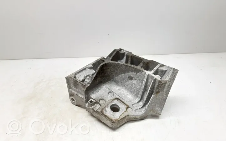 Volvo XC60 Engine mounting bracket 6G926P096FC