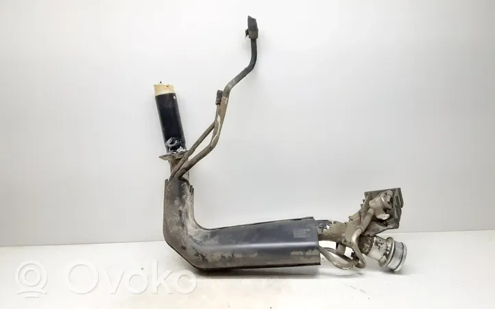 Volvo S70  V70  V70 XC Tubo e bocchettone per riempimento serbatoio del carburante 9142825