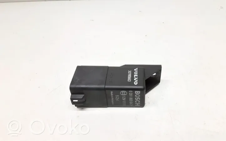 Volvo S60 Glow plug pre-heat relay 30785663