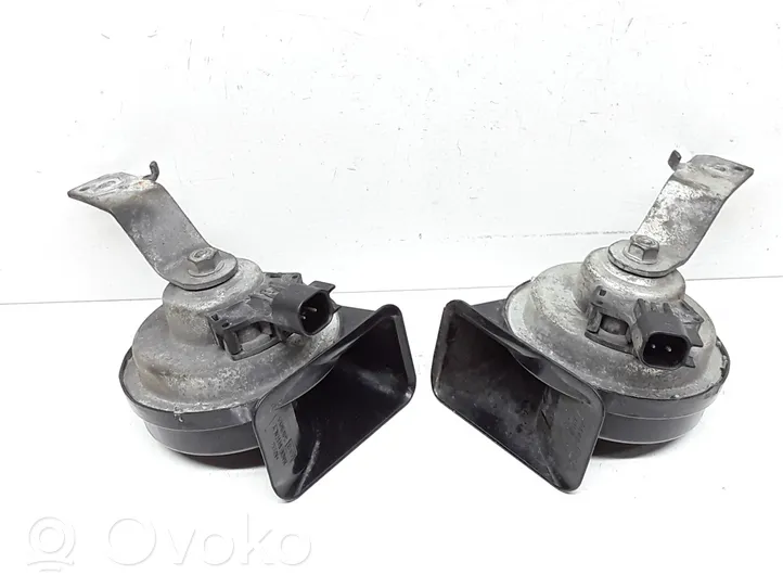 Volvo V70 Horn signal 08635072