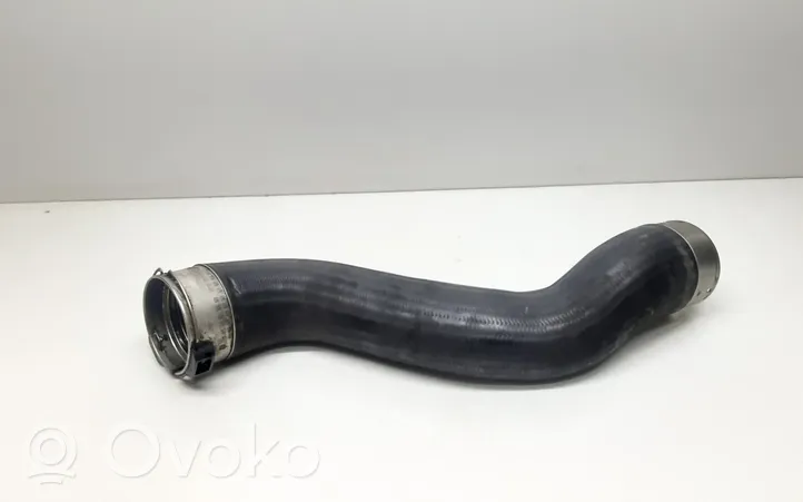 Mercedes-Benz E W212 Tube d'admission de tuyau de refroidisseur intermédiaire A2045282182