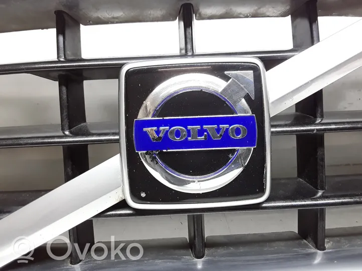 Volvo XC90 Etupuskurin ylempi jäähdytinsäleikkö 30695513