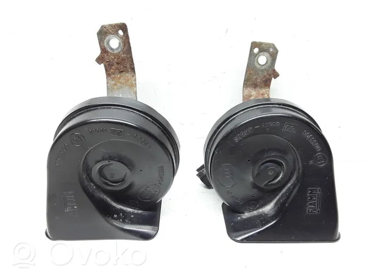 Volvo V70 Horn signal 08635071