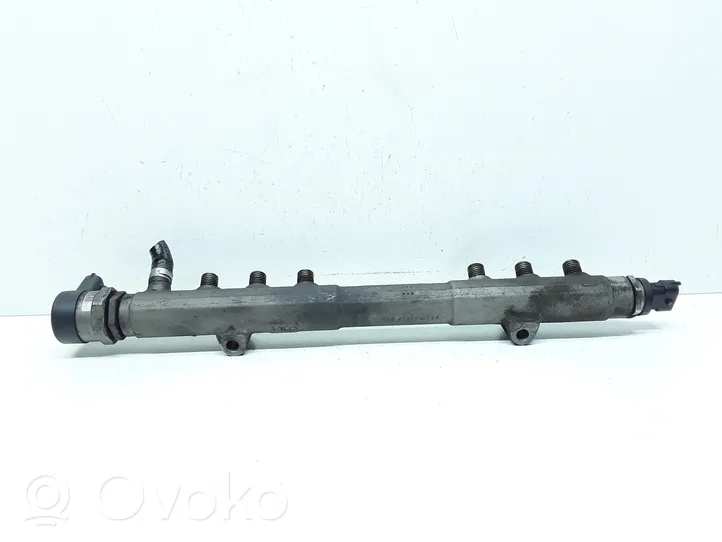 Volvo V70 Fuel main line pipe 30777576