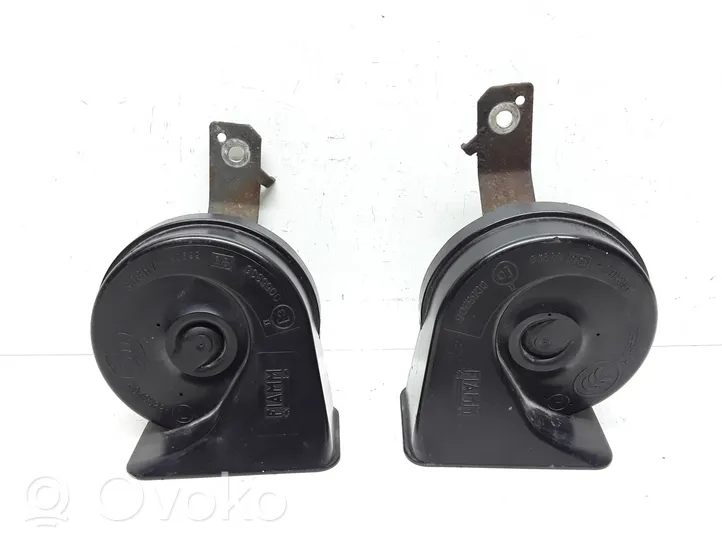 Volvo V70 Horn signal 08635072